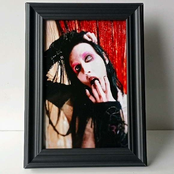 Marilyn Manson Edgy Metal Gothic Rock Alternative Dark Morbid Music 90s Home Dec - Picture 4 of 8